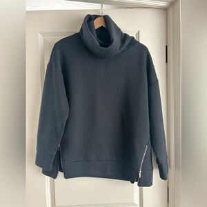 GapFit black Jaquard Cowl Neck Sweater M